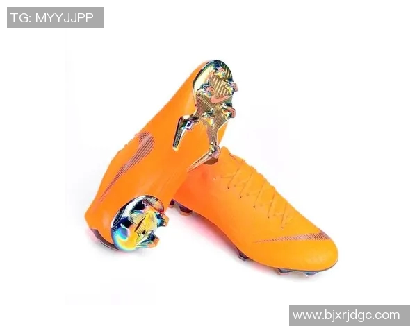 传奇球星推荐的顶级足球鞋款式盘点助你成为场上焦点